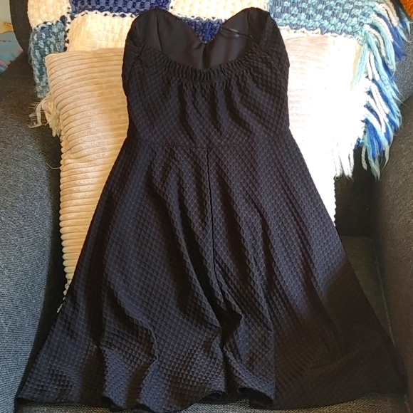 Spring/Summer dress - Picture 2 of 3